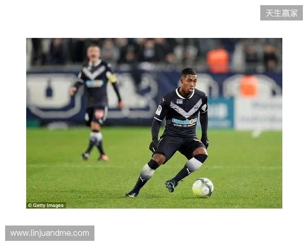 邮报：为马奎尔的离开做准备，曼联考虑引进森林后卫穆里略